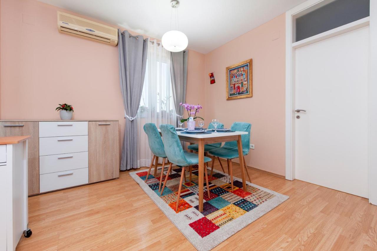 Apartment Deluxe Ρόβινι Εξωτερικό φωτογραφία