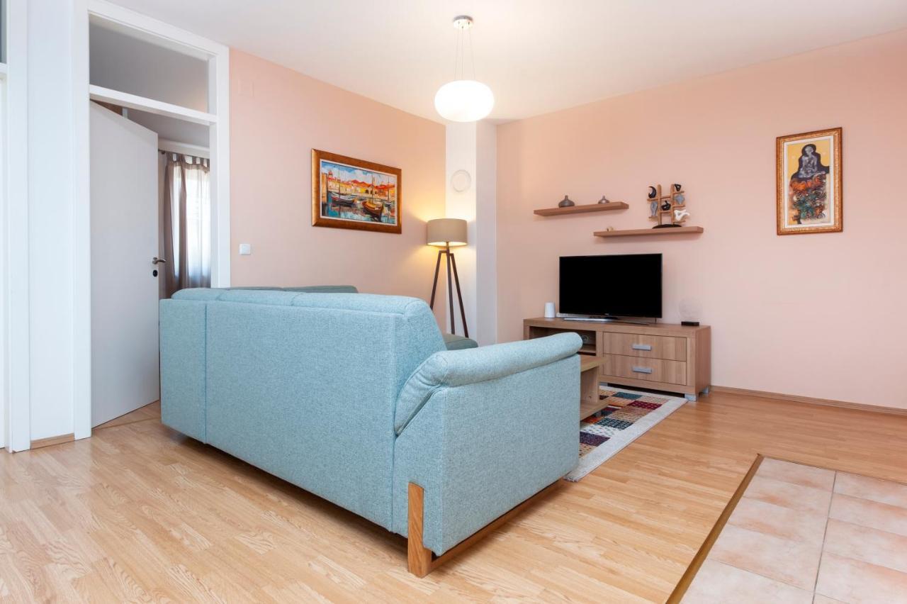 Apartment Deluxe Ρόβινι Εξωτερικό φωτογραφία