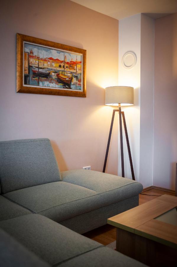 Apartment Deluxe Ρόβινι Εξωτερικό φωτογραφία