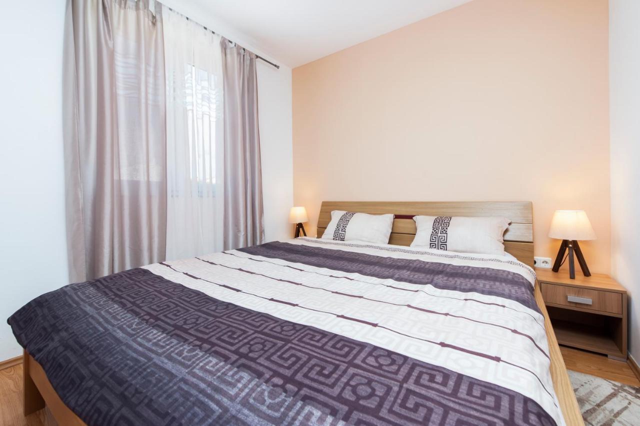 Apartment Deluxe Ρόβινι Εξωτερικό φωτογραφία